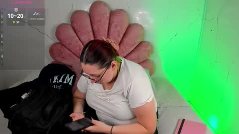 Anni online show from 02/06/26, 10:24