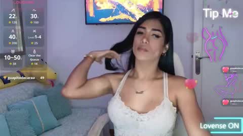 Nicolle Bustamante online show from 05/06/26, 09:20