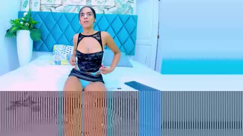 Nicolle White online show from 10/25/25, 10:37