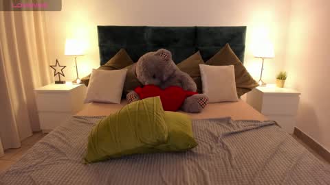 Snapshot of niiik_miiiki chatting on 02/05/25, 11:12 niiik_miiiki online show from 02/05/25, 11:12