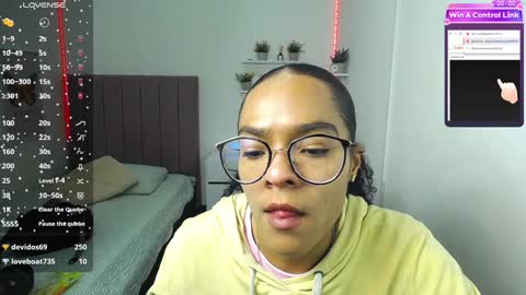 Snapshot of niina_lovee_ chatting on 12/02/24, 04:42 online show from 12/02/24, 04:42
