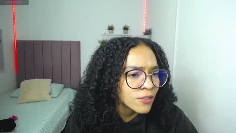 Snapshot of niina_lovee_ chatting on 12/09/24, 01:34 online show from 12/09/24, 01:34