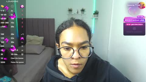 Snapshot of niina_lovee_ chatting on 01/10/25, 05:24 online show from 01/10/25, 05:24