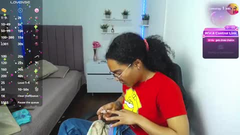 Snapshot of niina_lovee_ chatting on 02/22/25, 06:30 online show from 02/22/25, 06:30