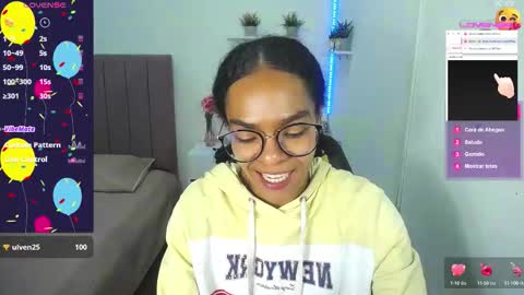 Snapshot of niina_lovee_ chatting on 09/10/25, 03:12 online show from 09/10/25, 03:12