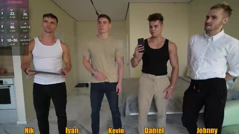 Snapshot of nik_sharp chatting on 09/13/25, 03:12 Nik online show from 09/13/25, 03:12