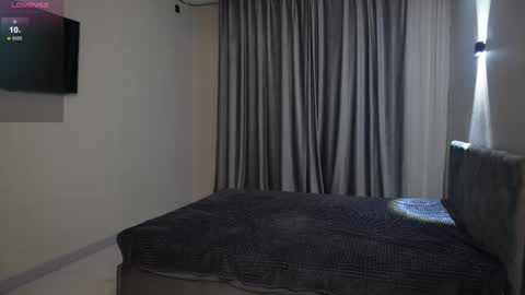 Snapshot of nik_sharp chatting on 09/21/25, 05:47 Nik online show from 09/21/25, 05:47