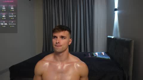 Snapshot of nik_sharp chatting on 11/26/25, 06:09 Nik online show from 11/26/25, 06:09