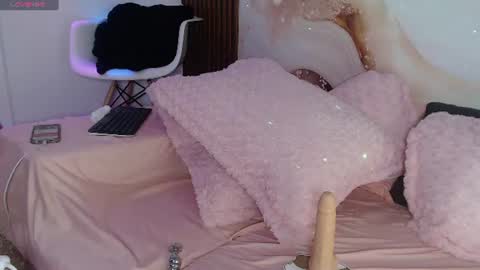 Snapshot of nika_belov chatting on 06/24/26, 11:31 NIKA online show from 06/24/26, 11:31