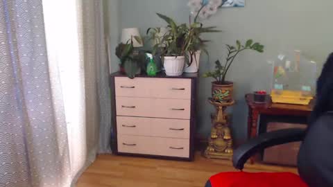 Nika online show from 02/02/25, 01:08