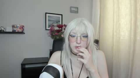 Snapshot of nika_dream1 chatting on 06/16/26, 01:14 Nika online show from 06/16/26, 01:14
