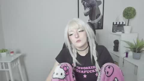 Snapshot of nika_dream1 chatting on 07/10/26, 01:03 Nika online show from 07/10/26, 01:03