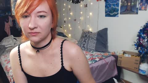 Snapshot of nika_fuchs chatting on 12/24/24, 10:17 Nika online show from 12/24/24, 10:17