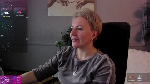 Snapshot of nika_smit chatting on 12/15/24, 09:45 Nika online show from 12/15/24, 09:45