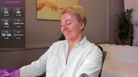 Snapshot of nika_smit chatting on 01/11/25, 02:47 Nika online show from 01/11/25, 02:47