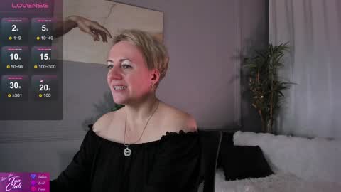 Snapshot of nika_smit chatting on 01/25/25, 02:36 Nika online show from 01/25/25, 02:36