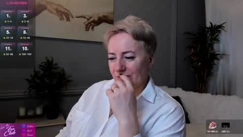 Snapshot of nika_smit chatting on 03/01/25, 05:42 Nika online show from 03/01/25, 05:42