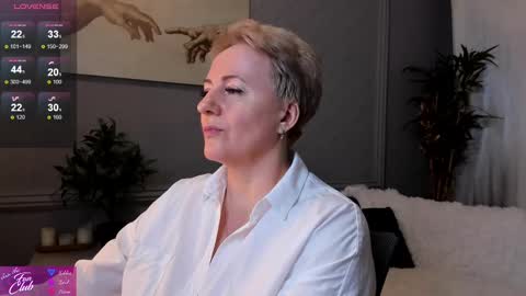 Snapshot of nika_smit chatting on 03/01/25, 11:50 Nika online show from 03/01/25, 11:50