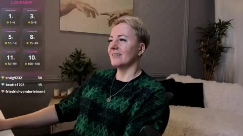 Snapshot of nika_smit chatting on 03/02/25, 08:16 Nika online show from 03/02/25, 08:16