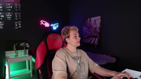 Snapshot of nika_smit chatting on 10/03/25, 09:17 Nika online show from 10/03/25, 09:17