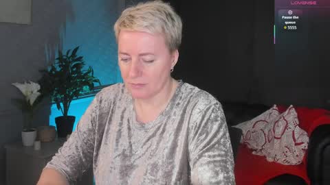 Snapshot of nika_smit chatting on 04/03/26, 09:29 Nika online show from 04/03/26, 09:29