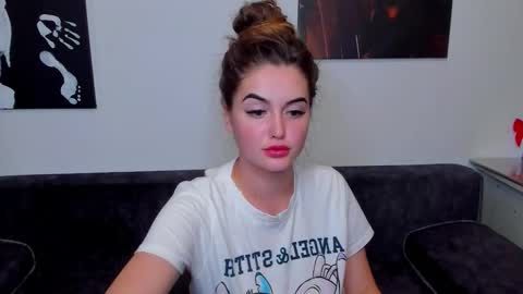 Nika online show from 09/21/25, 03:24