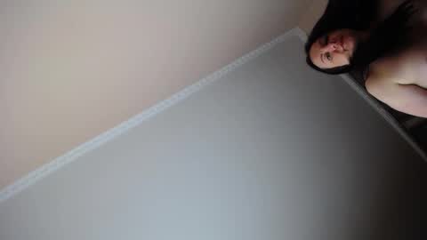 Snapshot of nika_web chatting on 11/29/25, 06:27 Nika online show from 11/29/25, 06:27