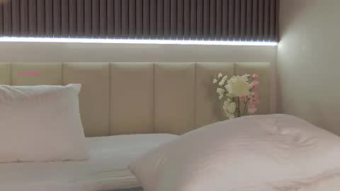 Nika online show from 11/22/25, 02:54