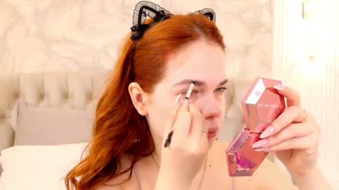 Nika online show from 11/11/25, 02:44