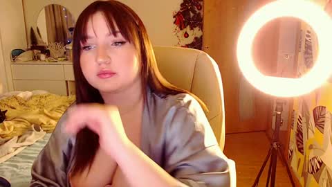 Snapshot of nikaking22 chatting on 01/08/25, 12:28 nikaking22 online show from 01/08/25, 12:28