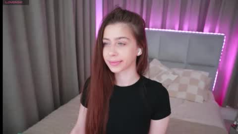 Snapshot of nikaletta chatting on 06/06/26, 10:25 Nika online show from 06/06/26, 10:25
