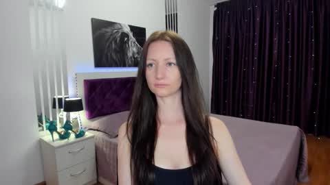 NikaLewis online show from 06/01/26, 09:44