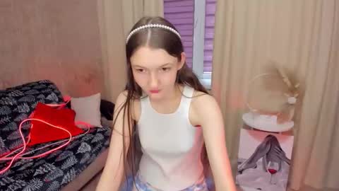 Snapshot of nikalure chatting on 12/21/25, 10:44 nikalure online show from 12/21/25, 10:44