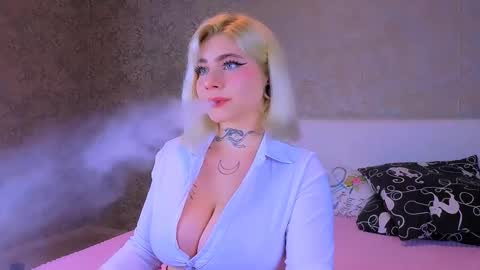 Snapshot of nikarocks chatting on 09/18/25, 09:39 nikarocks online show from 09/18/25, 09:39