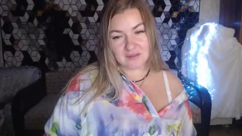 Snapshot of nikaskylink chatting on 11/24/25, 09:25 Nika online show from 11/24/25, 09:25