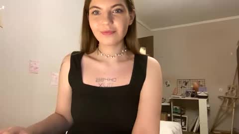 Snapshot of nikastardust chatting on 01/31/25, 01:33 nikastardust online show from 01/31/25, 01:33