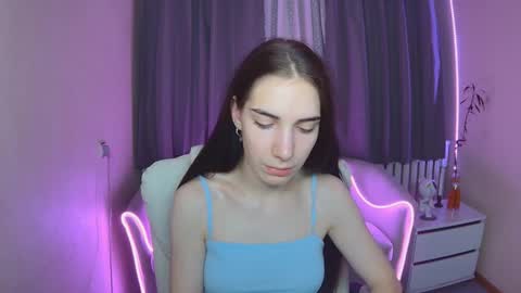 nikastarkk online show from 11/12/25, 07:46