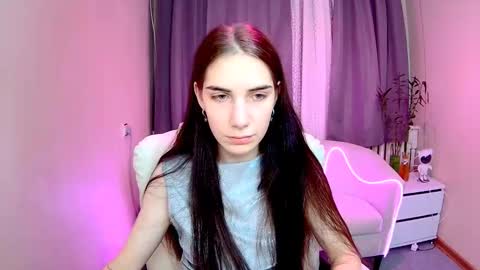 nikastarkk online show from 11/19/25, 07:36