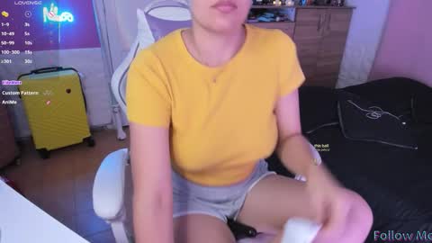 niki_sweet06 online show from 12/17/25, 09:48