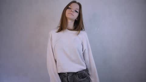 Snapshot of nikianases chatting on 04/28/26, 10:42 Kara online show from 04/28/26, 10:42