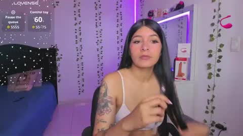 Snapshot of nikibryce_ chatting on 06/20/26, 05:38 Niki online show from 06/20/26, 05:38