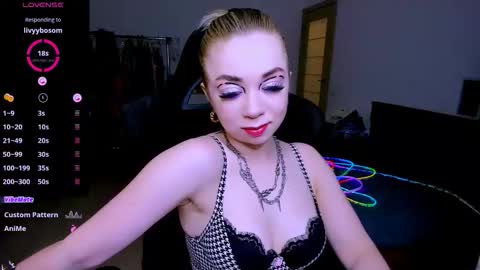 Snapshot of nikigoddesss chatting on 03/23/26, 03:27 nikigoddesss online show from 03/23/26, 03:27
