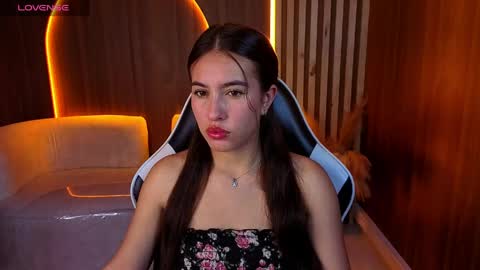 Snapshot of nikka_tx chatting on 04/14/26, 01:06 Online 2200 to 600 online show from 04/14/26, 01:06