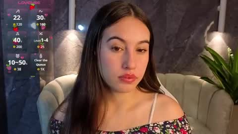 Snapshot of nikka_tx chatting on 04/20/26, 12:41 Online 2200 to 600 online show from 04/20/26, 12:41