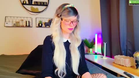 Kitty Chatte online show from 02/19/25, 08:41