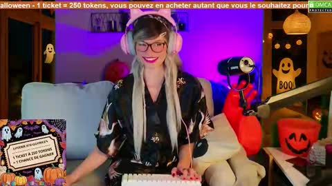 Kitty Chatte online show from 10/20/25, 08:09