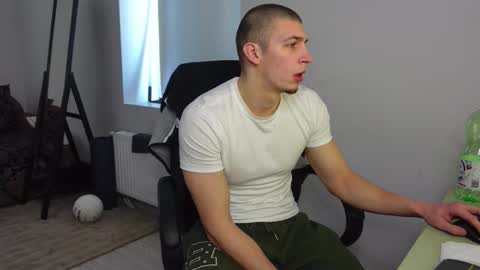 Snapshot of nikki_hard chatting on 03/10/26, 07:13 nikki online show from 03/10/26, 07:13