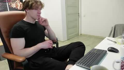 Snapshot of nikki_hard chatting on 03/16/26, 05:44 nikki online show from 03/16/26, 05:44