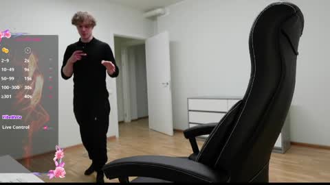 Snapshot of nikki_hard chatting on 03/17/26, 08:45 nikki online show from 03/17/26, 08:45