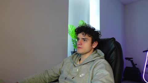 Snapshot of nikki_hard chatting on 04/01/26, 01:01 nikki online show from 04/01/26, 01:01